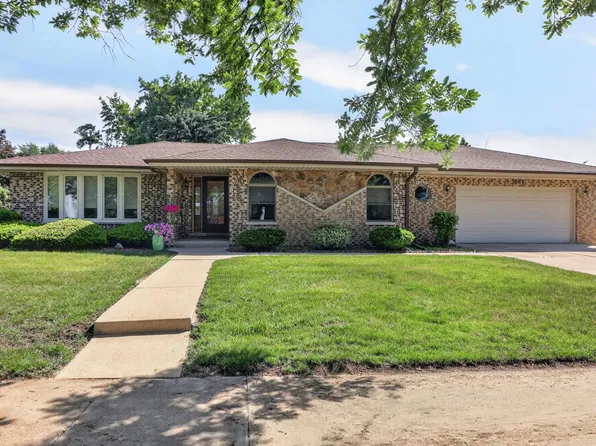 (undisclosed Address), Downers Grove, IL 60516