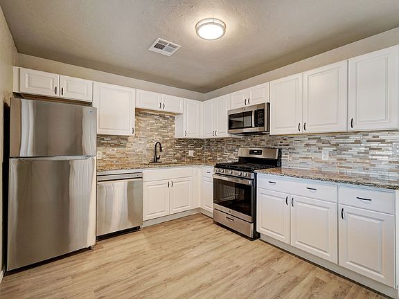 4th image of 4117 SE 41st St