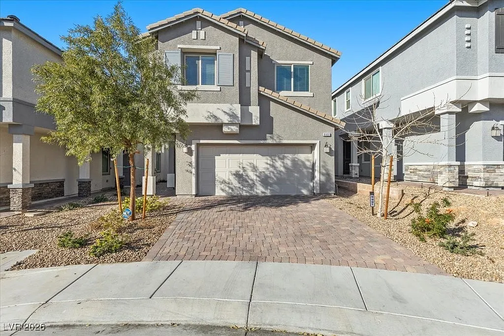 5 bed, 3.0 bath, 2375 sqft, $2,950 — Photo 1