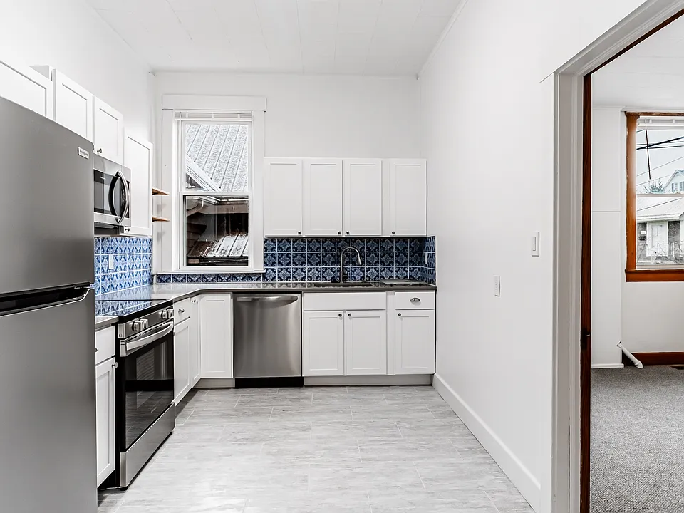 500 Dorsey Ave #2