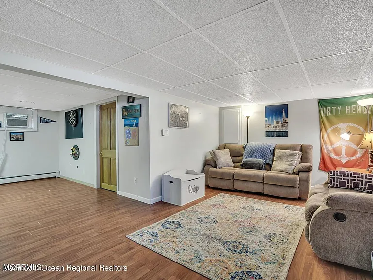 559 Dow Ave — Photo 13