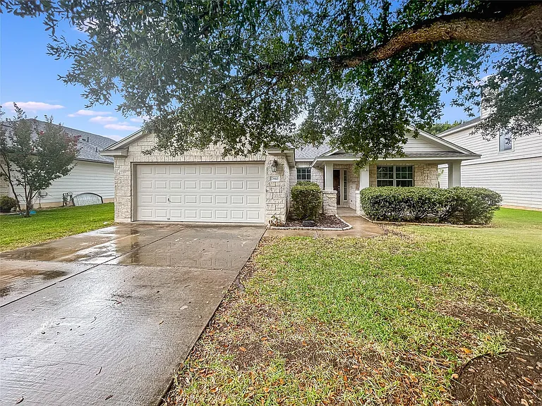 7810 Squirrel Hollow Dr — Photo 1