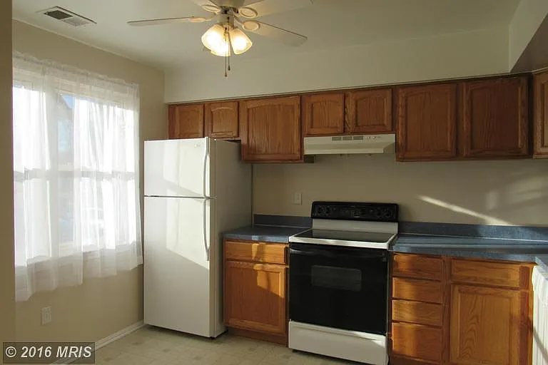 14 Moon Maiden Ct — Photo 2