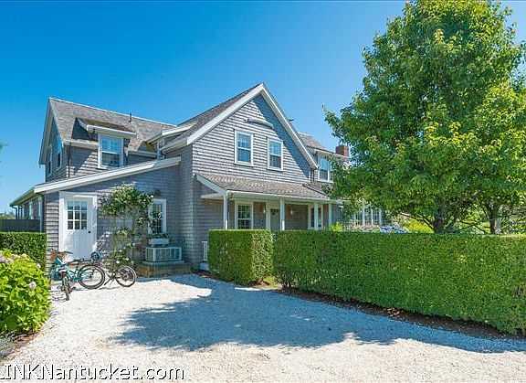 3rd image of 6 Pawguvet Ln