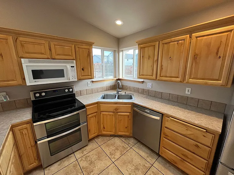 2901 NE Pinnacle Pl — Photo 7