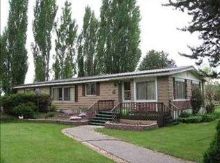 10311 N McCoy Rd, Newman Lake, WA 99025