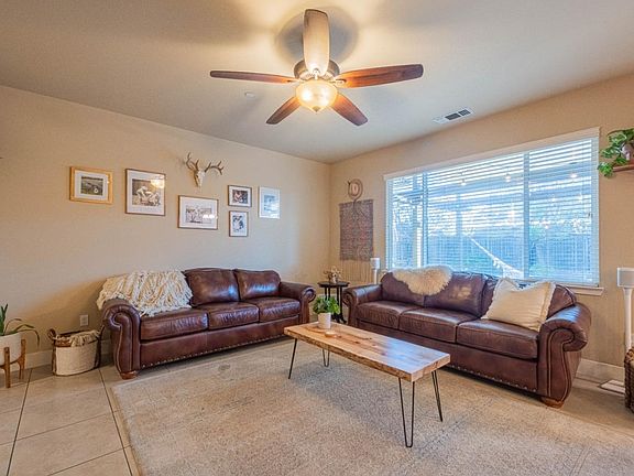 5th image of 1581 Panorama Dr