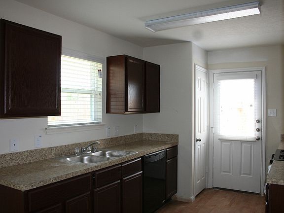 2nd image of 903 Running Creek Ct