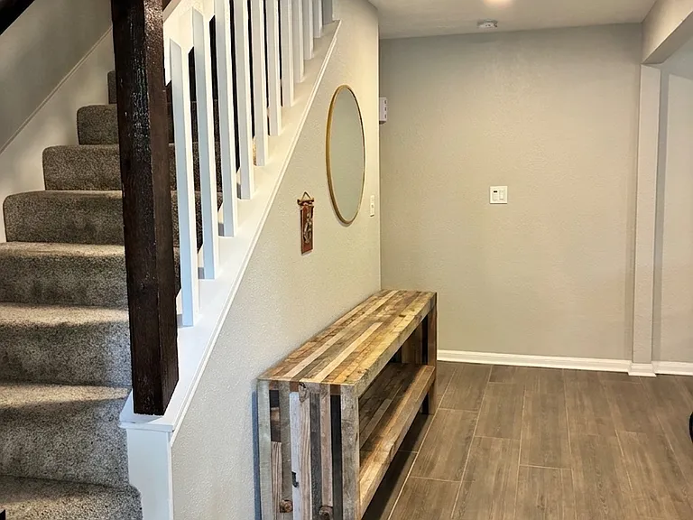 41 Eagle Ct — Photo 2
