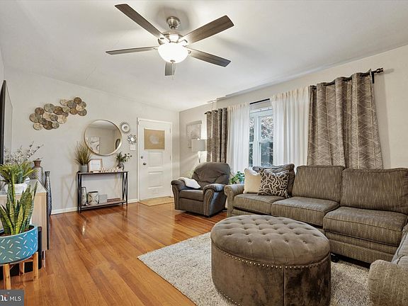 4th image of 7805 Anita Dr
