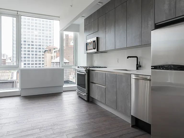 145 Madison Ave #21A — Photo 8