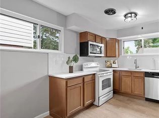 2811 Middletown Rd FLOOR 1, Pittsburgh, PA 15204