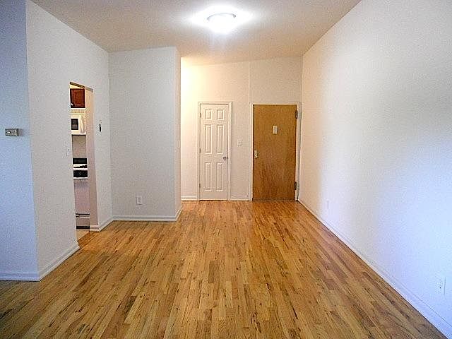 1st image of 8 Soundview Gdns #8