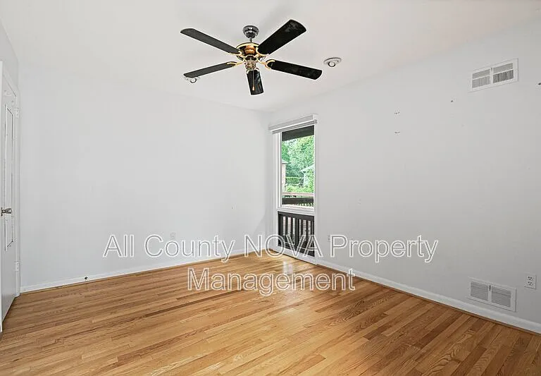 8108 Timber Valley Ct — Photo 37