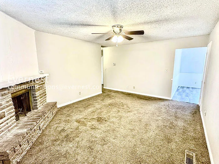 1756 S Pine Ave — Photo 14