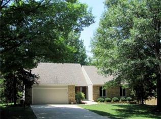 7987 W 114th Ter, Overland Park, KS 66210