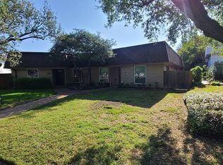 10516 Berry Knoll Dr, Dallas, TX 75230