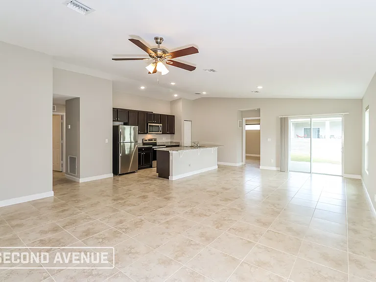 259 Trenton Ave SW — Photo 3