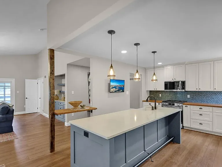 143 Riversedge Dr #3 — Photo 7