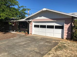 1404 NE Grable Dr, Grants Pass, OR 97526