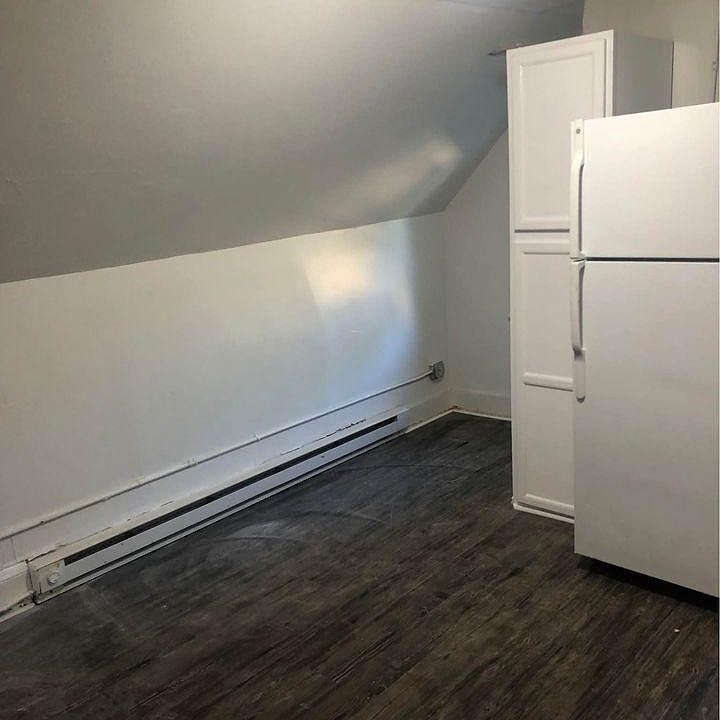 2nd image of 189 Hillside Ave #3A