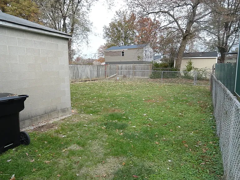 5531 Halstead Ave — Photo 12