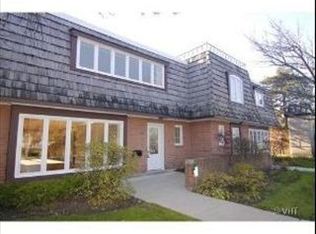 1468 Chantilly Blvd, Highland Park, IL 60035