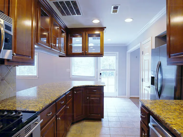3828 Arundel Dr — Photo 8