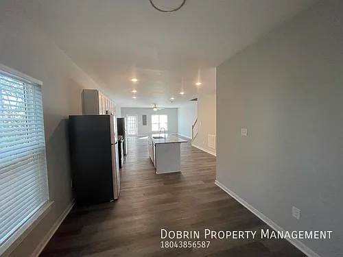 2080 Moore St Photo 1