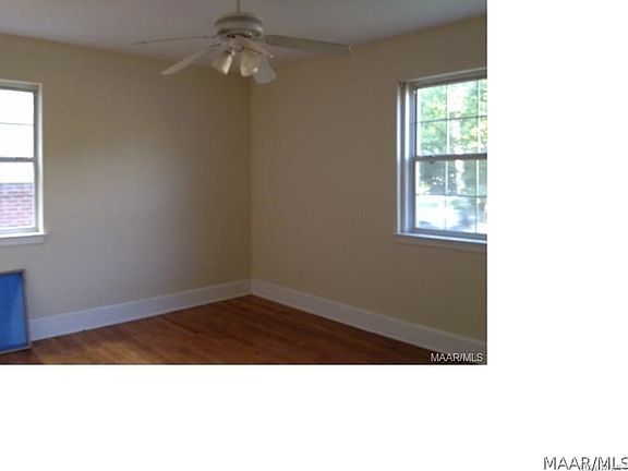 5th image of 951 E Edgemont Ave