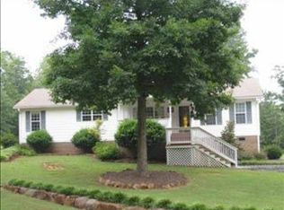 200 Van Patton Rd, Woodruff, SC 29388