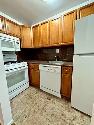 Rented by J PRESTON AND ASSOCIATES INC | media 21