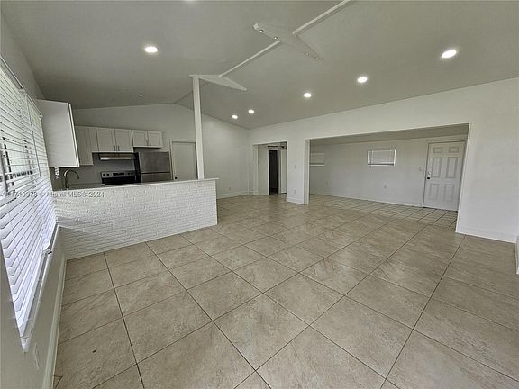 4th image of 1720 NW 28th Ave