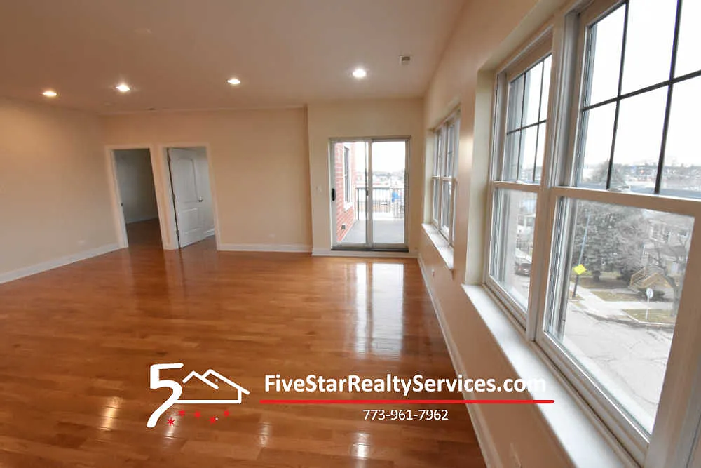 2 bed, 1250 sqft, $2,500 — Photo 4