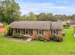 605 Holland Dr SW, Decatur, AL 35601