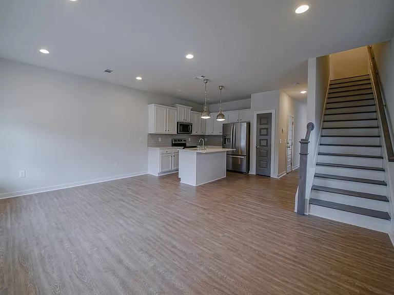 305 Lorien Way — Photo 6