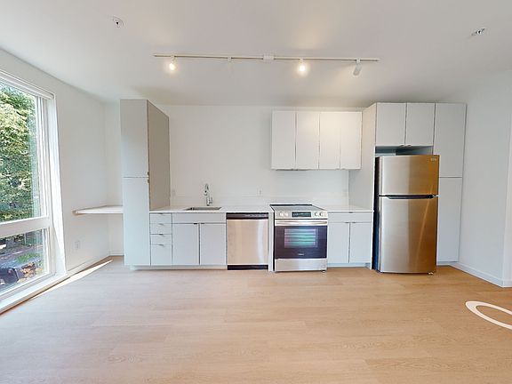 4th image of 2611 2nd Ave S #204
