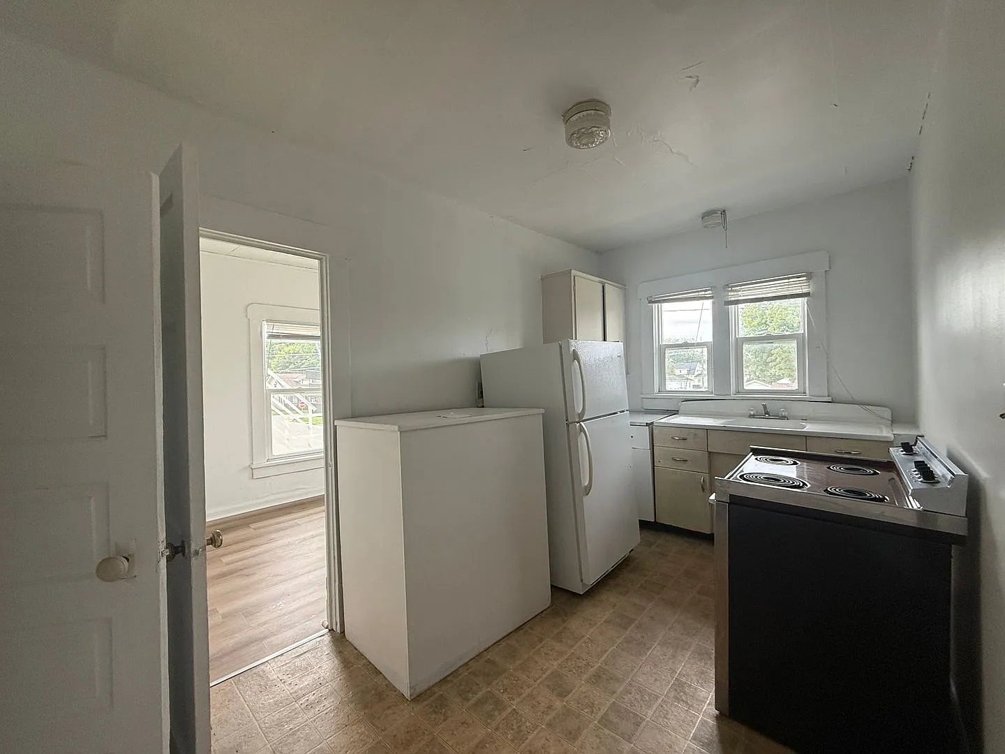 1 bed 1 bath - Near Ball State Campus! — Photo 2