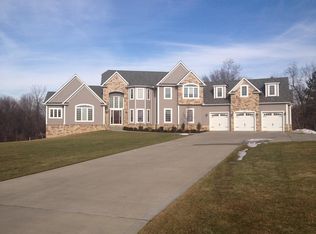 29951 Chardon Rd, Willoughby Hills, OH 44094