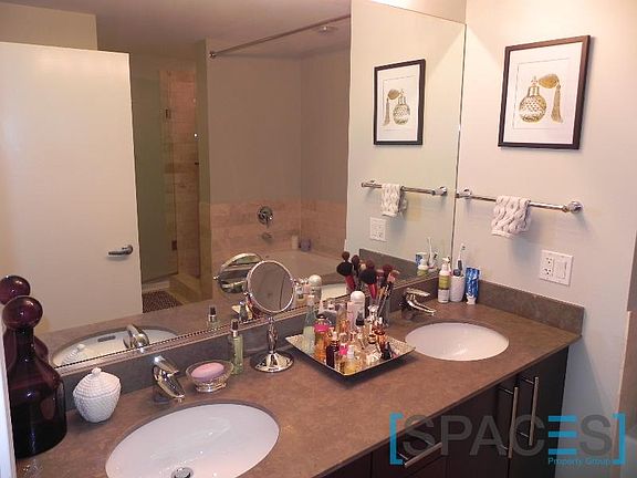 4th image of 744 W Fullerton Ave APT 401