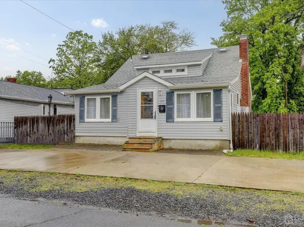 212 Birchwood Dr, Keyport, NJ 07735