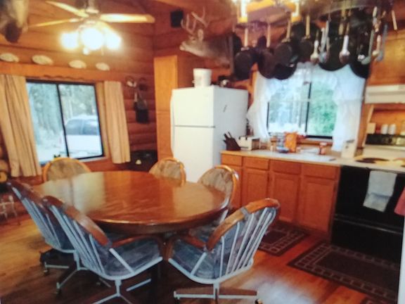 4th image of 572 Upper Cottonwood Rd