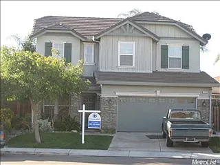 2400 Gibralter Ln photo 1