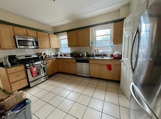 64 Sycamore St #1A, Somerville, MA 02145