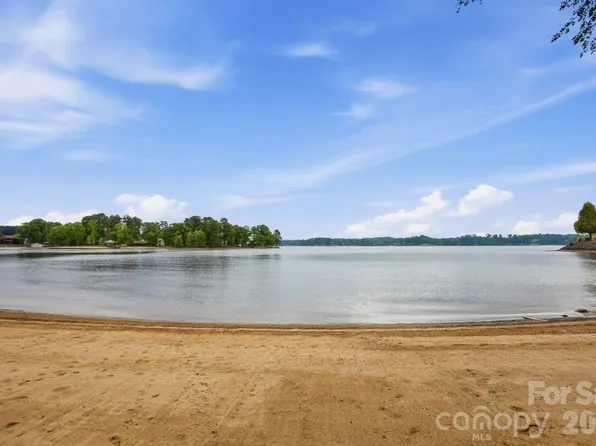 4737 Betty Davis Dr, York, SC 29745