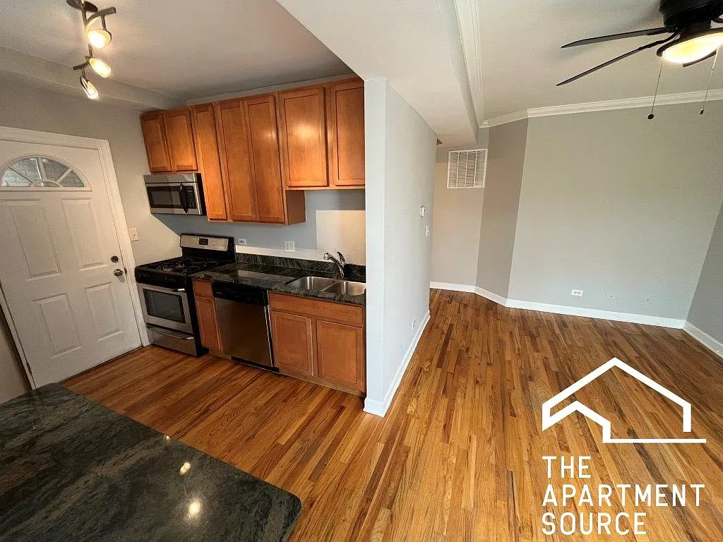 2 bed, $1,995 — Photo 2
