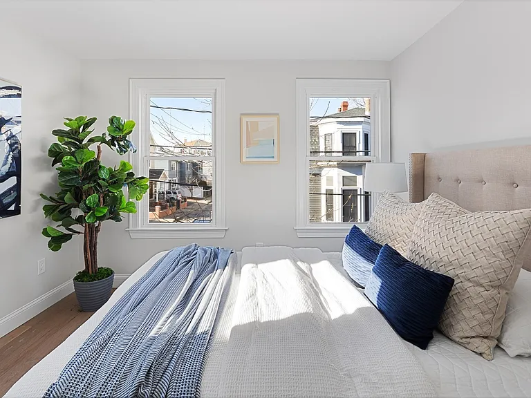 19 George St #2 — Photo 8