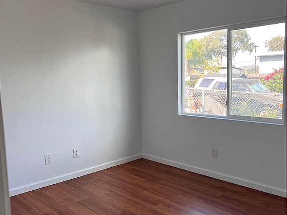5th image of 3969 Florence St
