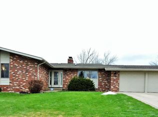 2458 Grove Park Rd, Fenton, MI 48430