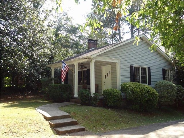 1st image of 391 Stewart Ave